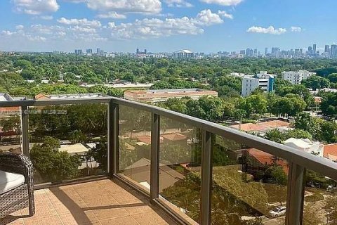 Condo in Miami, Florida, 2 bedrooms  № 1896625 - photo 14