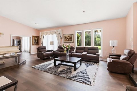Villa ou maison à vendre à Winter Springs, Floride: 7 chambres, 1146.32 m2 № 2211247 - photo 8