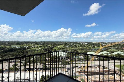 Condo in Doral, Florida, 1 bedroom  № 1949594 - photo 2
