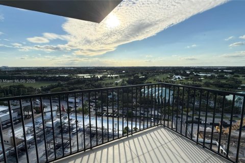 Condo in Doral, Florida, 1 bedroom  № 1949594 - photo 12