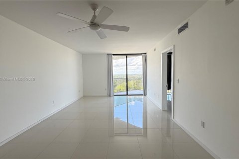 Condo in Doral, Florida, 1 bedroom  № 1949594 - photo 4