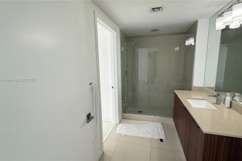 Condo in Doral, Florida, 1 bedroom  № 1949594 - photo 10