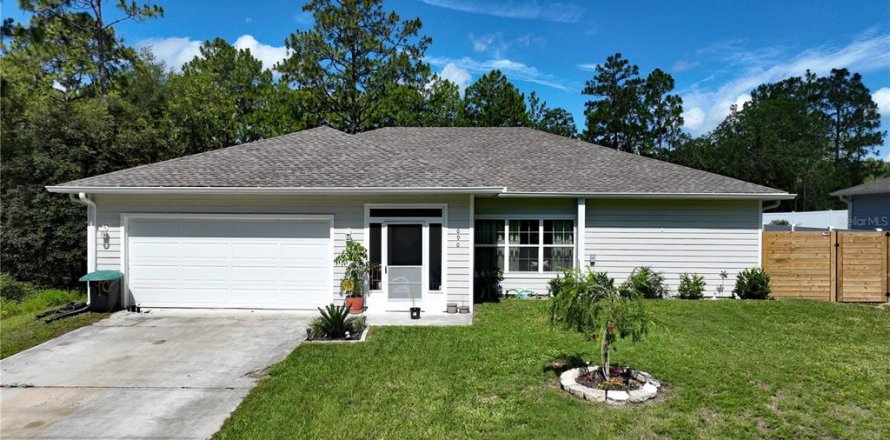 House in Williston, Florida 3 bedrooms, 163.51 sq.m. № 1804762