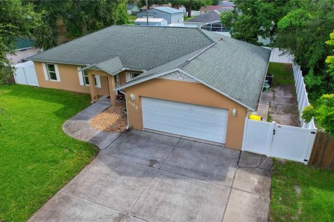 House in Edgewater, Florida 4 bedrooms, 169.18 sq.m. № 1837762 - photo 1