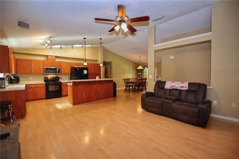House in Edgewater, Florida 4 bedrooms, 169.18 sq.m. № 1837762 - photo 9