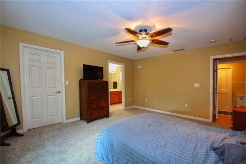 House in Edgewater, Florida 4 bedrooms, 169.18 sq.m. № 1837762 - photo 23