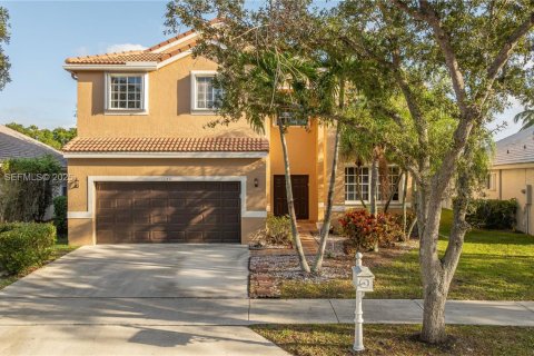 Villa ou maison à vendre à Weston, Floride: 5 chambres, 273.23 m2 № 1994270 - photo 1