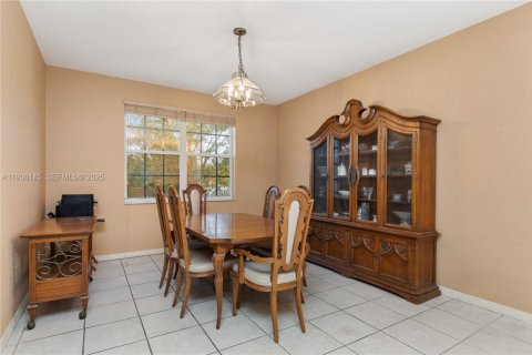 Villa ou maison à vendre à Weston, Floride: 5 chambres, 273.23 m2 № 1994270 - photo 20