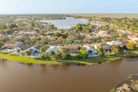 Villa ou maison à vendre à Weston, Floride: 5 chambres, 273.23 m2 № 1994270 - photo 26