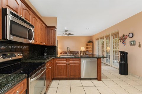 Villa ou maison à vendre à Weston, Floride: 5 chambres, 273.23 m2 № 1994270 - photo 9