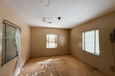 Casa en venta en Miami, Florida, 3 dormitorios, 115.38 m2 № 2264482 - foto 19
