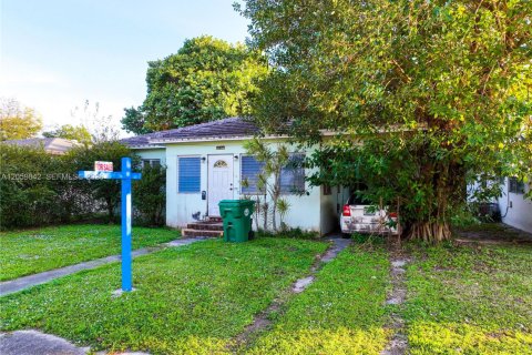 Casa en Miami, Florida 3 dormitorios, 115.38 m2 № 2264482