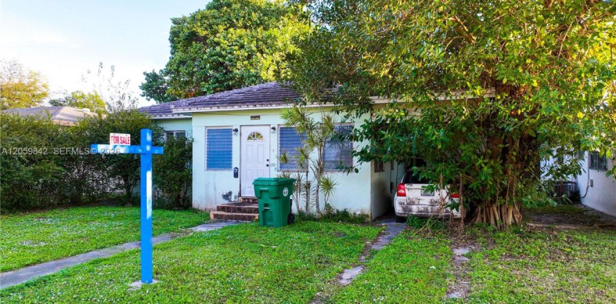 Casa en Miami, Florida 3 dormitorios, 115.38 m2 № 2264482