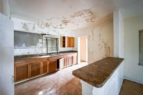 Casa en venta en Miami, Florida, 3 dormitorios, 115.38 m2 № 2264482 - foto 9