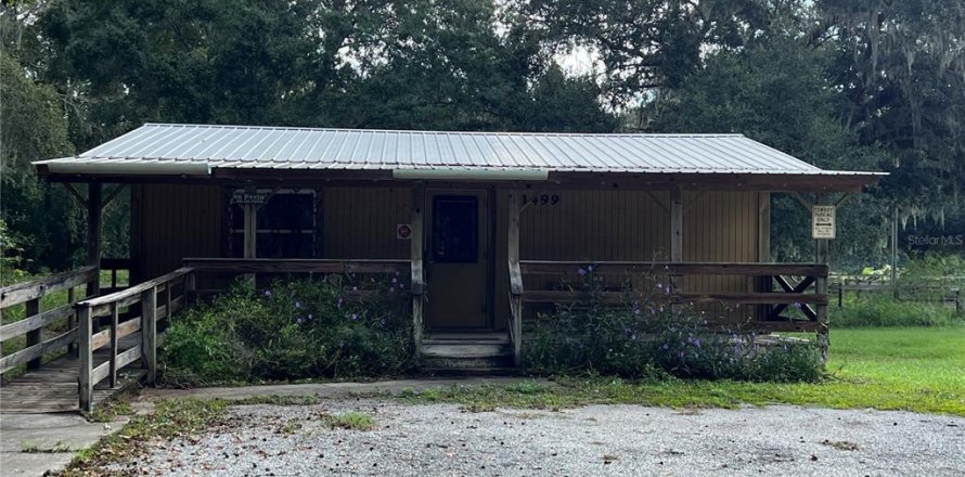 Commercial property in Webster, Florida 86.21 sq.m. № 1390584