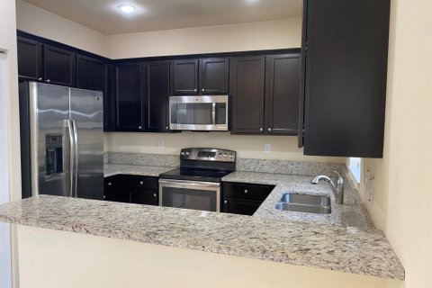 Townhouse in Doral, Florida 3 bedrooms, 158.31 sq.m. № 2377379 - photo 5