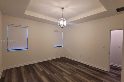 Adosado en venta en Hialeah, Florida, 5 dormitorios, 177.26 m2 № 2040134 - foto 5