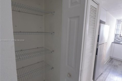 Appartement à louer à Miami, Floride: 2 chambres, 69.68 m2 № 2045318 - photo 7