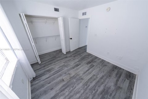 Appartement à louer à Miami, Floride: 2 chambres, 69.68 m2 № 2045318 - photo 14