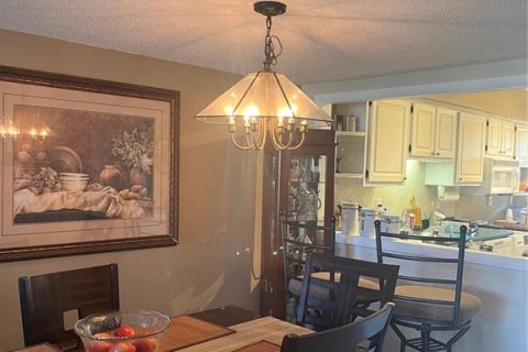 Townhouse in Palm Coast, Florida 2 bedrooms, 104.7 sq.m. № 2142835 - photo 3