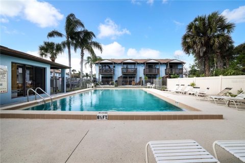 Townhouse in Port Orange, Florida 2 bedrooms, 107.4 sq.m. № 2195606 - photo 24
