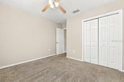 Villa ou maison à louer à Riverview, Floride: 3 chambres, 140.84 m2 № 2436664 - photo 12