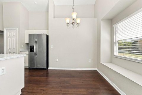Villa ou maison à louer à Riverview, Floride: 3 chambres, 140.84 m2 № 2436664 - photo 5