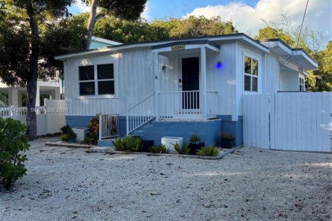 House in Key Largo, Florida 3 bedrooms № 1999295