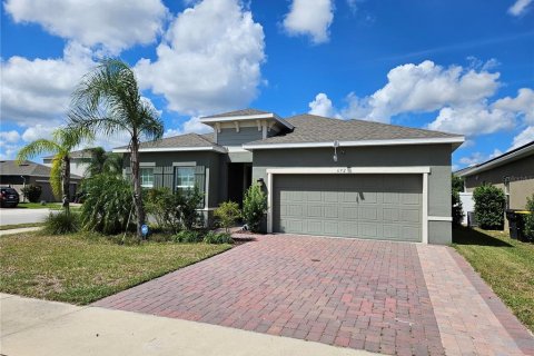 House in ASTONIA in Davenport, Florida 3 bedrooms, 189.89 sq.m. № 1913716 - photo 2