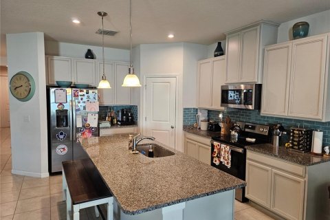 House in ASTONIA in Davenport, Florida 3 bedrooms, 189.89 sq.m. № 1913716 - photo 7