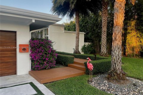 House in Fort Lauderdale, Florida 3 bedrooms, 218.51 sq.m. № 1937469 - photo 3