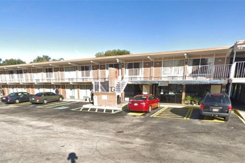 Hôtel, hôtellerie à Seffner, Floride № 2412752