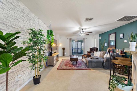 House in Haines City, Florida 3 bedrooms, 151.62 sq.m. № 1876414 - photo 2