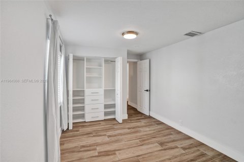 Casa en venta en Hollywood, Florida, 3 dormitorios, 129.32 m2 № 2025907 - foto 12