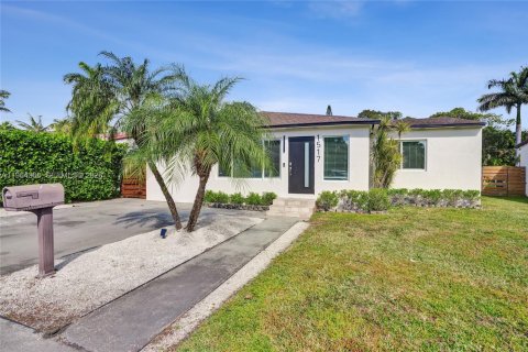 Casa en Hollywood, Florida 3 dormitorios, 129.32 m2 № 2025907