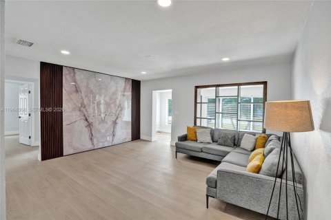 Casa en venta en Hollywood, Florida, 3 dormitorios, 129.32 m2 № 2025907 - foto 5
