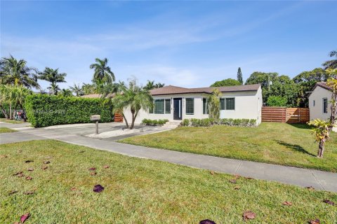 Casa en venta en Hollywood, Florida, 3 dormitorios, 129.32 m2 № 2025907 - foto 2