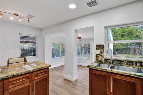 Casa en venta en Hollywood, Florida, 3 dormitorios, 129.32 m2 № 2025907 - foto 8