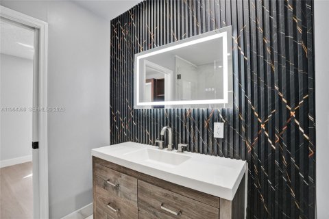 Casa en venta en Hollywood, Florida, 3 dormitorios, 129.32 m2 № 2025907 - foto 14