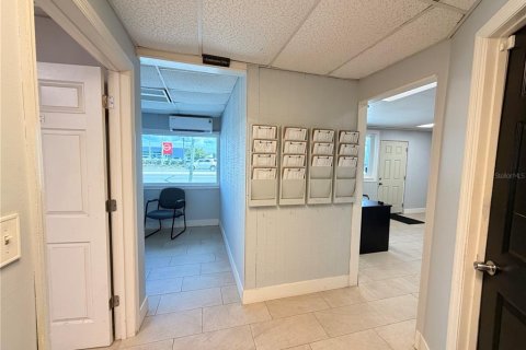 Propiedad comercial en venta en Saint Petersburg, Florida, 231.88 m2 № 2348218 - foto 16