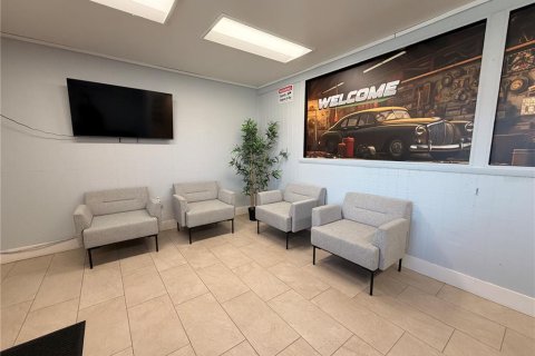 Propiedad comercial en venta en Saint Petersburg, Florida, 231.88 m2 № 2348218 - foto 17