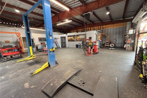 Propiedad comercial en venta en Saint Petersburg, Florida, 231.88 m2 № 2348218 - foto 20