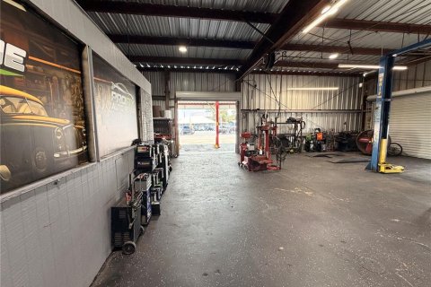 Propiedad comercial en venta en Saint Petersburg, Florida, 231.88 m2 № 2348218 - foto 9