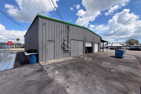 Propiedad comercial en venta en Saint Petersburg, Florida, 231.88 m2 № 2348218 - foto 22