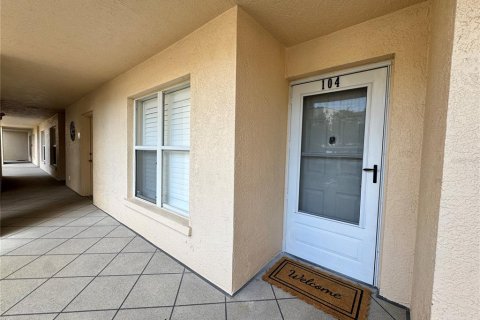 Condo in Bradenton, Florida, 2 bedrooms  № 2225204 - photo 3