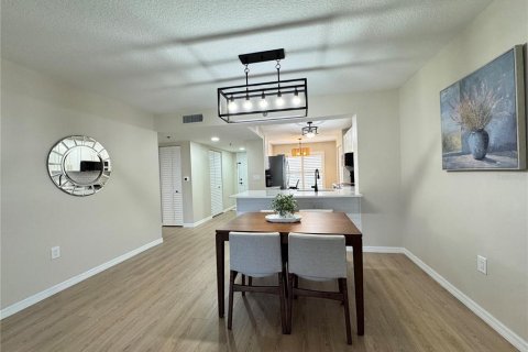 Condo in Bradenton, Florida, 2 bedrooms  № 2225204 - photo 13
