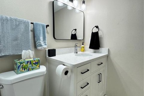 Condo in Bradenton, Florida, 2 bedrooms  № 2225204 - photo 29