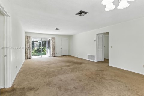 House in Saint Augustine, Florida 3 bedrooms, 114.46 sq.m. № 1979375 - photo 9