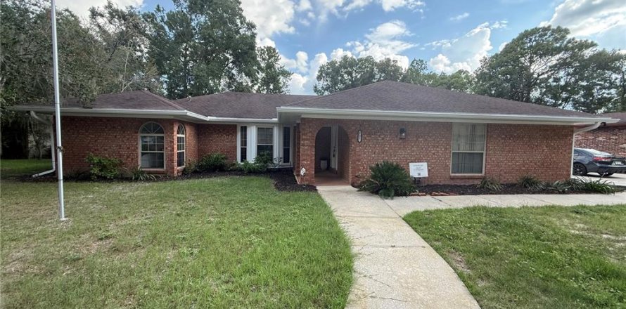 Villa ou maison à Gainesville, Floride 4 chambres, 223.06 m2 № 1900135