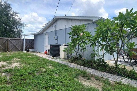 House in Holiday, Florida 3 bedrooms, 119.19 sq.m. № 1361302 - photo 28